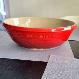 New Le Creuset Serving Bowl in Cerise